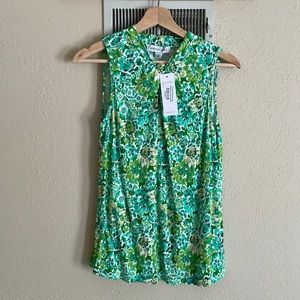 Brand new Amour Vert printed green top- perfect for Spring!